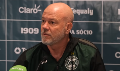 Coritiba demite Antônio Carlos Zago após técnico criticar elenco e diretoria