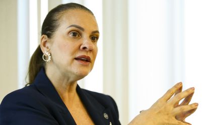 Agendas como igualdade racial e de gênero vão estar pela 1ª vez na lei do PPA, diz secretária de Planejamento à CNN
