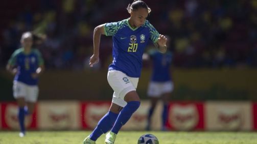 Nycole em ação em jogo da seleção brasileira contra o Chile