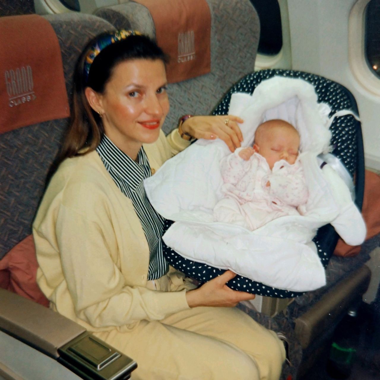 Os pais de Fila dizem que ela sempre se sentiu confortável em aviões, mesmo quando bebê / Gloria Fila/Arquivo Pessoal