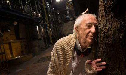 Zé Celso segue estável, mas pode precisar de hemodiálise, informa médica