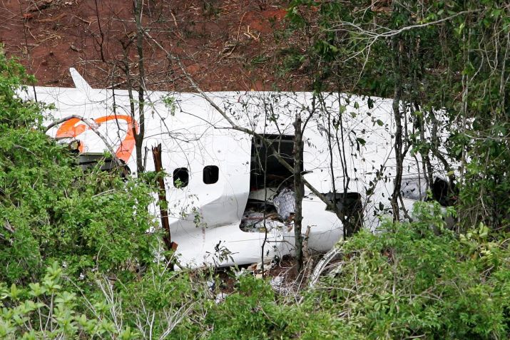 Destroços do avião Boeing 737-800 da Gol Linhas Aéreas, voo de número 1907, saído de Manaus com destino a Brasília, que colidiu no ar com um jato Legacy, fabricado pela Embraer, deixando 154 mortos. A Força Aérea Brasileira realizou o resgate dos corpos / SEBASTIÃO MOREIRA/ESTADÃO CONTEÚDO