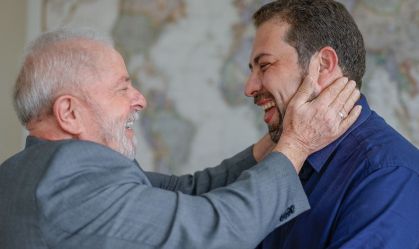 Boulos aposta em Lula para ganhar votos na periferia de SP nas eleições de 2024