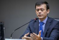 Governo estuda vender títulos do Tesouro na escala 24x7