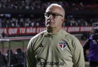 Dorival elogia arbitragem no clássico e diz que já esperava mudança do Palmeiras