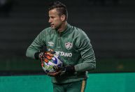 Goleiro Fábio atinge marca de 100 jogos por um clube pela terceira vez; veja números