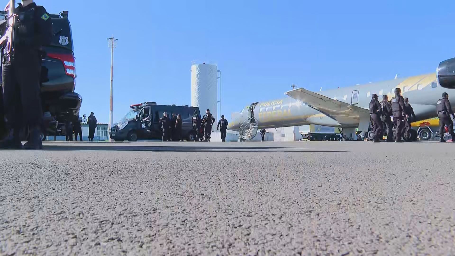 BR_CNN_040723_CPT_CLEAN_frame_164071 (1)