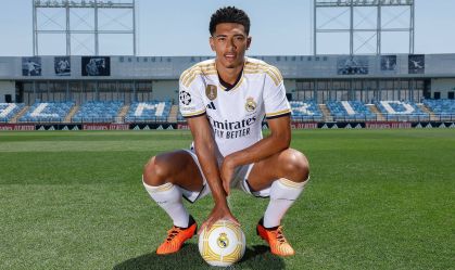 Jude Bellingham vestirá a camisa 5 que já foi de Zinedine Zidane no Real Madrid
