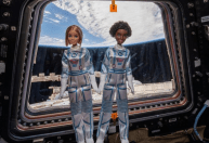 Barbies já foram para o espaço, de verdade; veja bonecas na estação espacial da Nasa