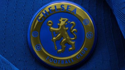 Escudo do novo uniforme do Chelsea é refletivo