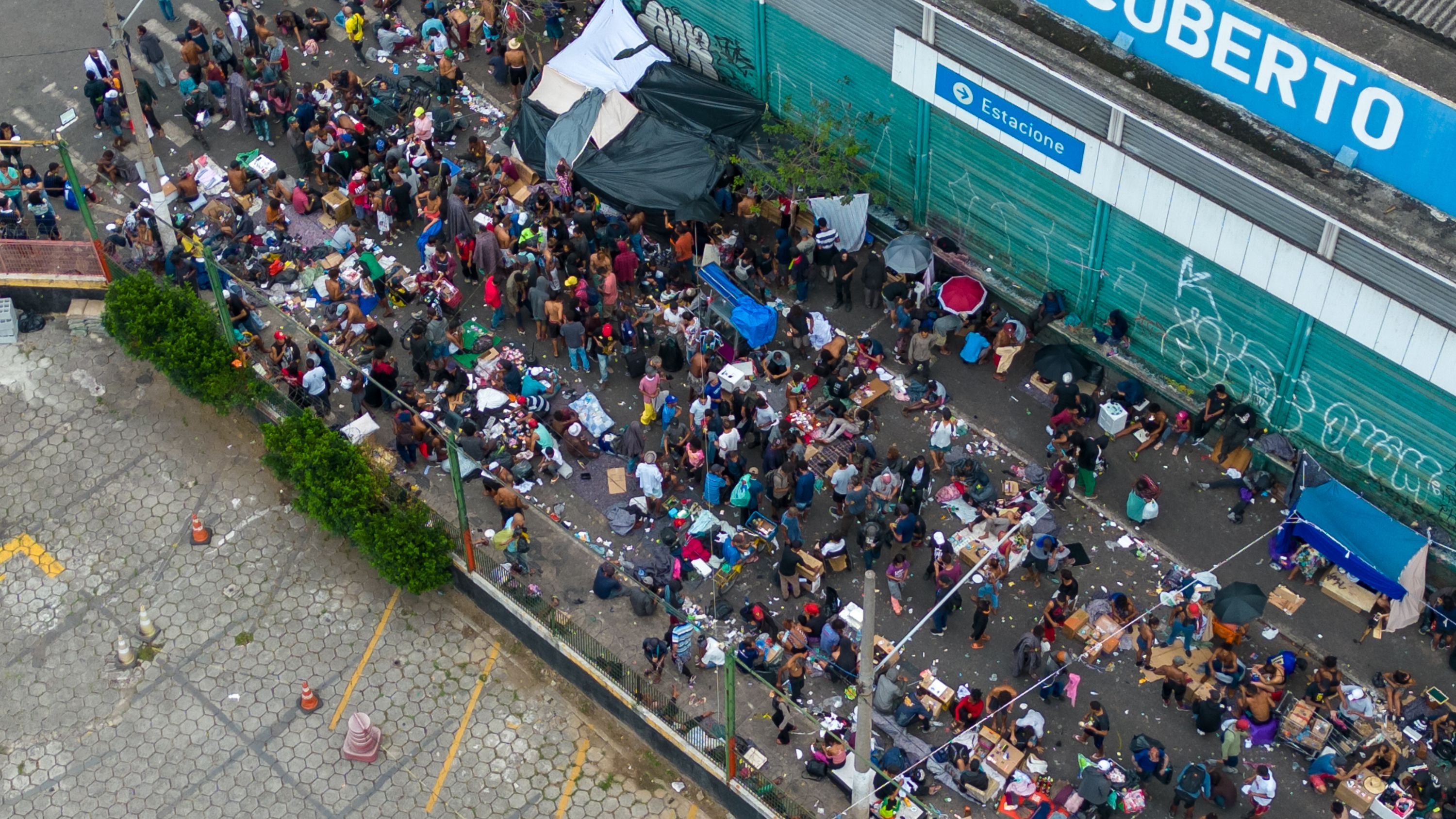 Fluxo de dependentes químicos na Rua dos Gusmões