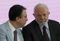 Ensino em tempo integral não é só deixar alunos na escola o dia inteiro, diz Lula ao sancionar programa