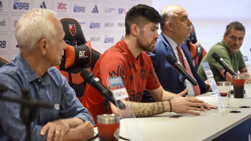 Agustín Rossi é apresentado oficialmente pelo Flamengo