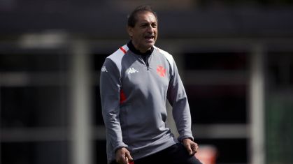 Ramón Díaz comanda treino do CT do Vasco