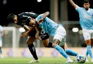 Bahia e Corinthians empatam sem gols na Arena Fonte Nova