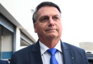 Bolsonaro diz ter pedido à Defesa apuração sobre segurança das urnas após encontro com hacker