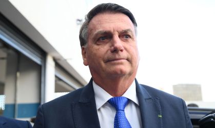 Bolsonaro chega à sede da PF em SP para depor sobre suposta importunação a baleia