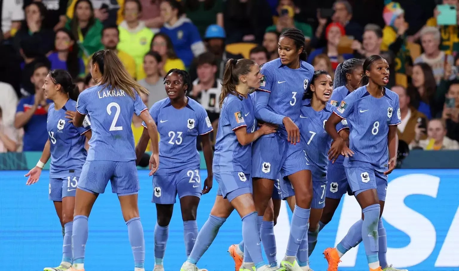 França derrota o Brasil na segunda rodada do grupo F