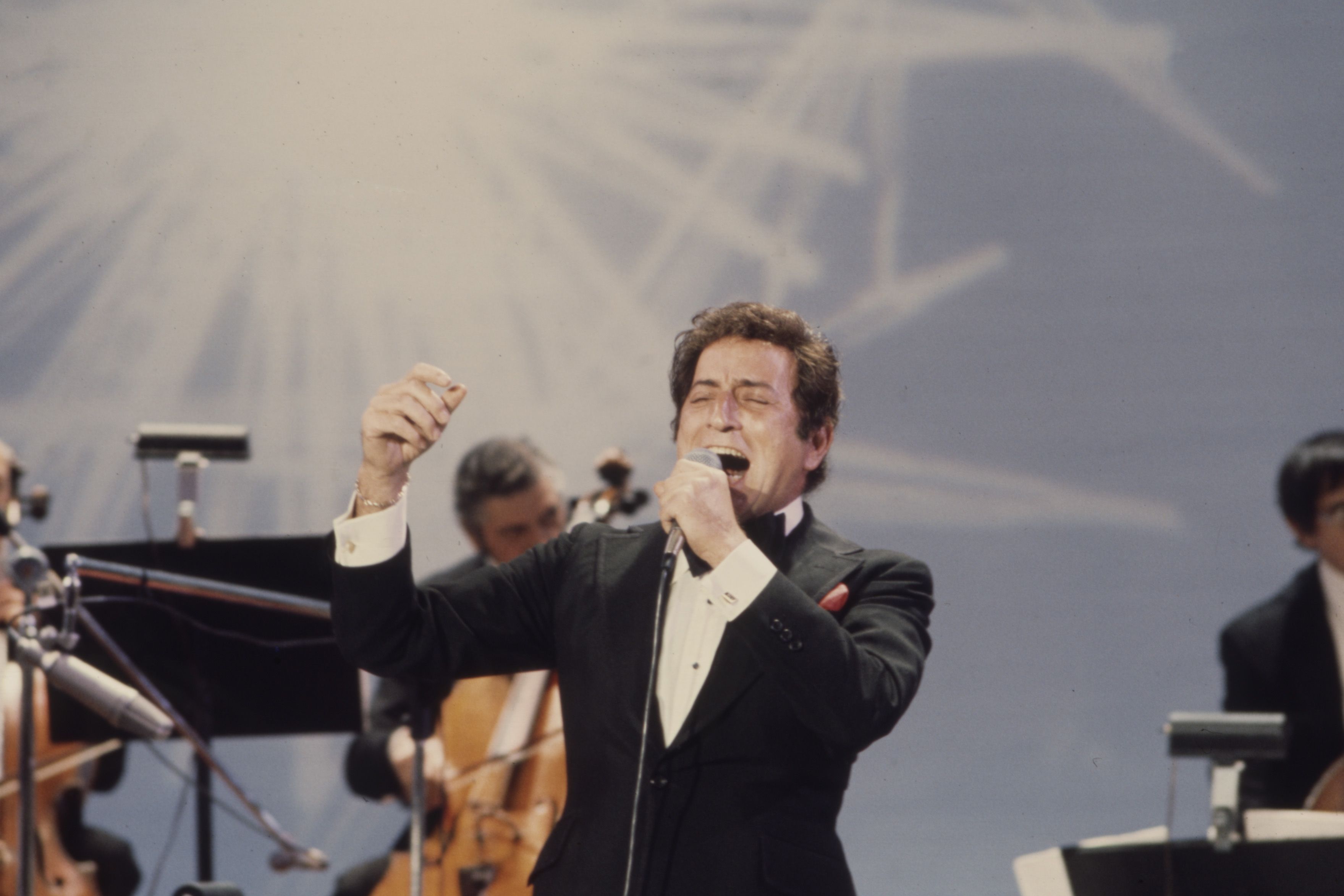 Tony Bennett, lendário cantor norte-americano, morre aos 96 anos
