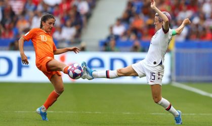 Técnico da Holanda diz que jogo contra os EUA mostrará o melhor do futebol feminino