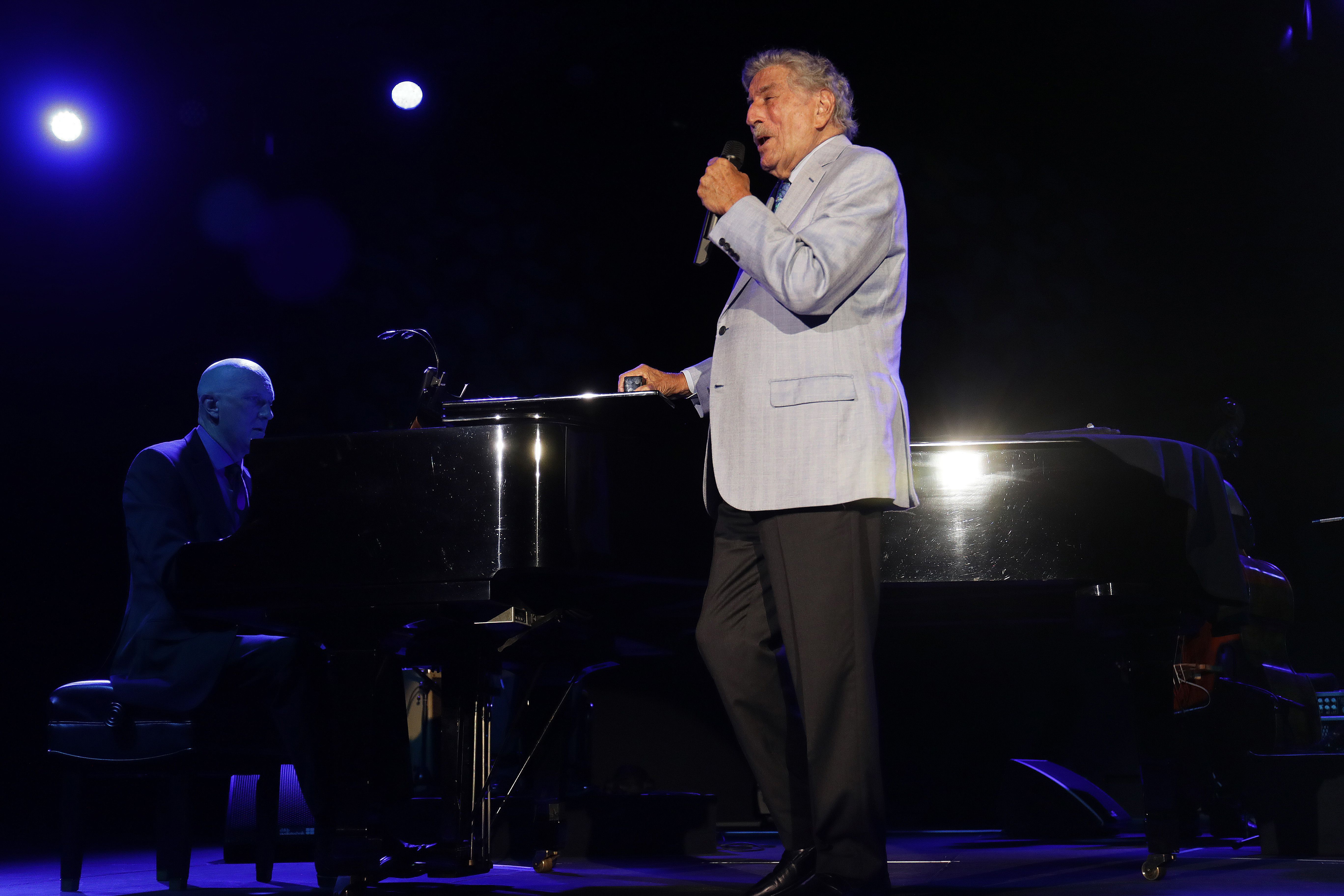 Tony Bennett, lendário cantor norte-americano, morre aos 96 anos