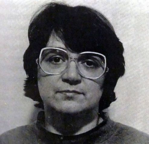 Fotografia de Rosemary West. Rosemary Pauline "Rose" West (1953-) uma serial killer britânica que, junto de seu marido Fred West (1941-1995), cometeu pelo menos 12 assassinatos entre 1967 e 1987. / Universal History Archive/ Universal Images Group via Getty Images