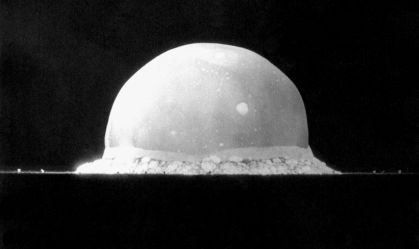 Como foi e quais os efeitos devastadores do primeiro teste nuclear liderado por Oppenheimer no Novo México