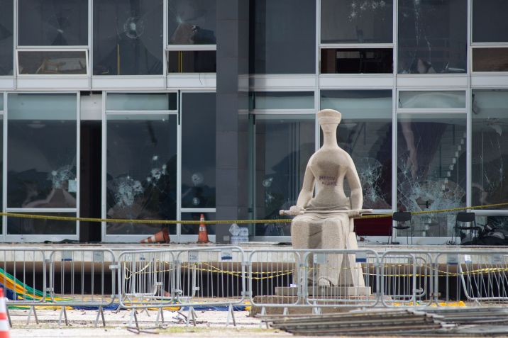 Prédio do STF vandalizado após os ataques do 8 de janeiro / Andressa Anholete/Getty Images