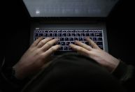 Homem é preso suspeito de cometer "stalking" no interior de SP