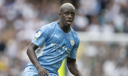 Ex-jogador do Manchester City ganha processo milionário contra o clube