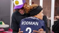 Lenda da NBA, Dennis Rodman se desculpa após revelações da filha Trinity
