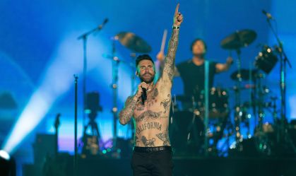 Adam Levine confirma novo álbum e turnê do Maroon 5