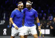 Federer homenageia Rafael Nadal em carta emocionante: "Sempre torcendo por você"