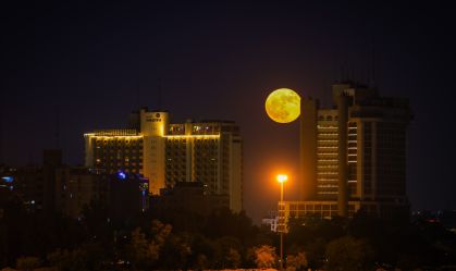 Imagem da Superlua em Bagda, no Iraque
