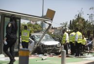 Homem atropela e esfaqueia oito pessoas em Israel; agressor foi morto por civil armado