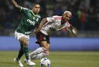Palmeiras e Flamengo empatam em jogo interrompido por confusão na área externa do Allianz Parque