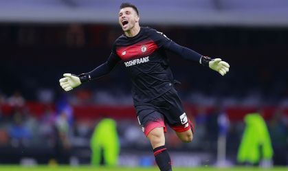 Goleiro Tiago Volpi, ex-São Paulo, marca quinto gol no México e média impressiona
