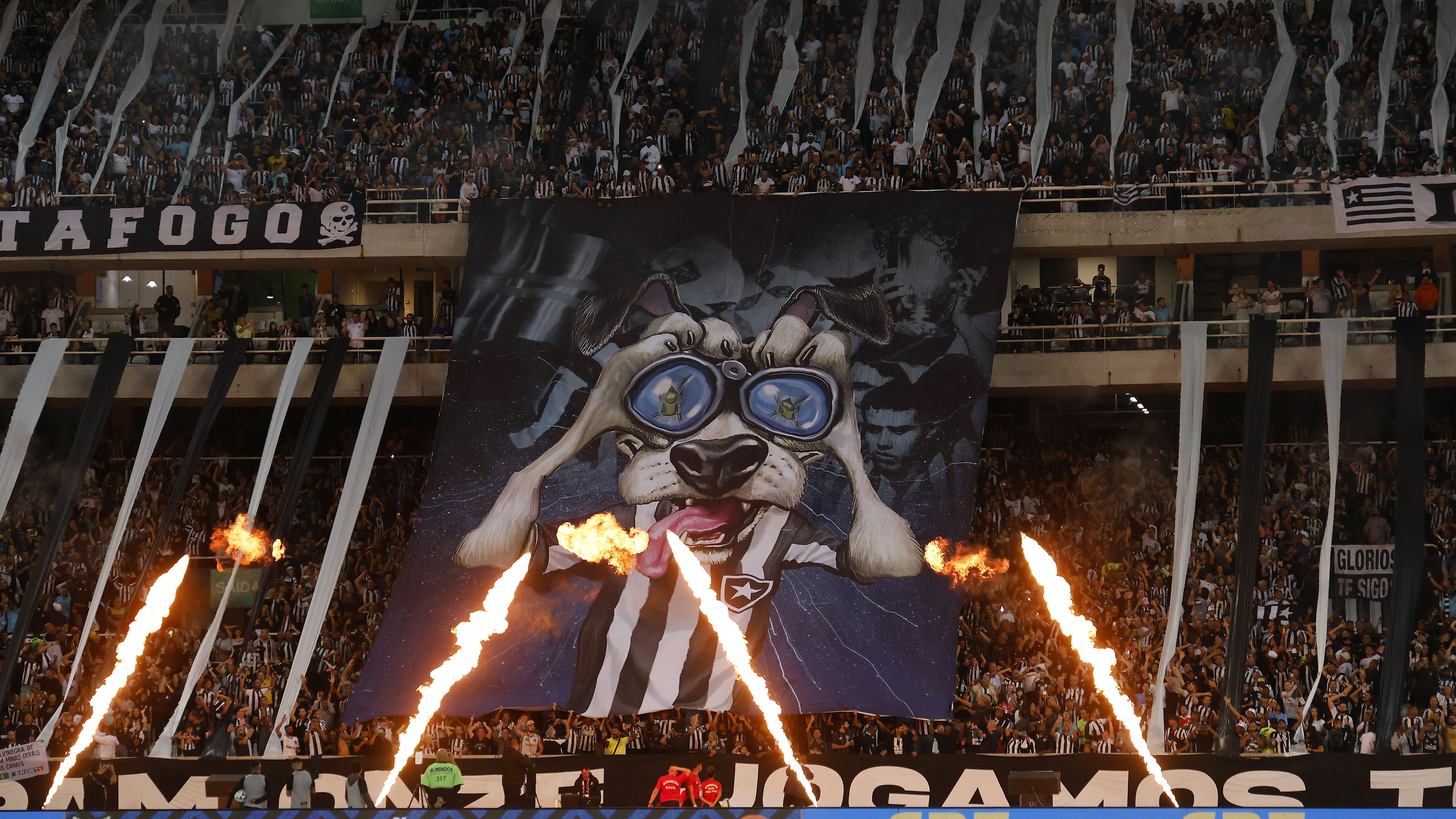 Torcida do Botafogo no Estádio Nilton Santos