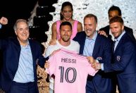 Na onda de Barbie: relembre clubes que usam ou já usaram uniforme rosa