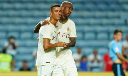 Cristiano Ronaldo e Anderson Talisca no amistoso do Al-Nassr contra o Celta de Vigo