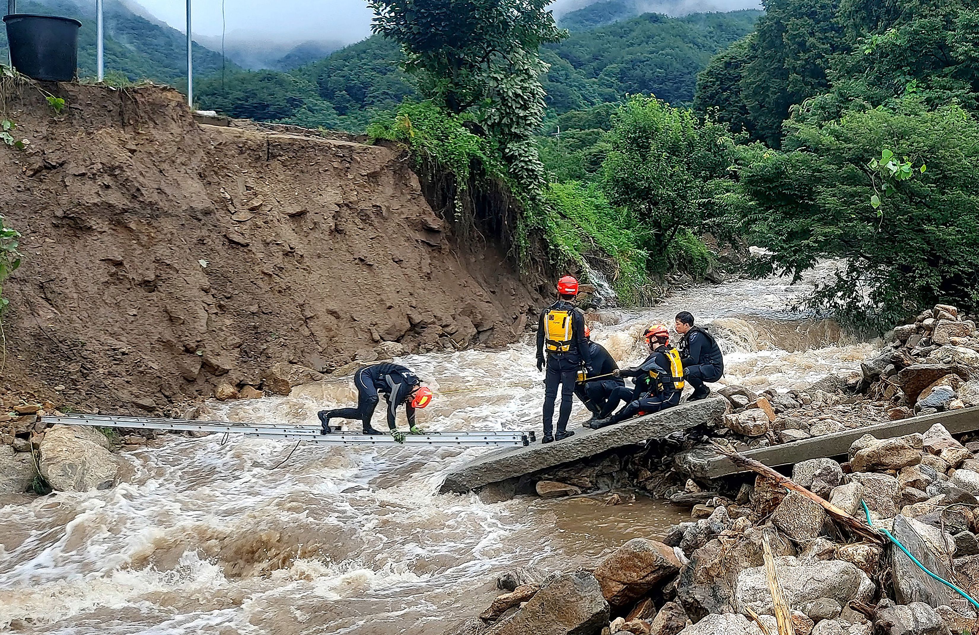 Heavy Rains Kill At Least 12 People In South Korea