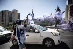 Manifestantes protestam contra aprovação de projeto de lei que limita poderes do Judiciário, em Jerusalém, Israel, em 24 de julho de 2023.