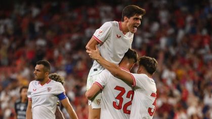 Sevilla comemora o gol de empate contra o Del Valle, que levou a decisão para os pênaltis