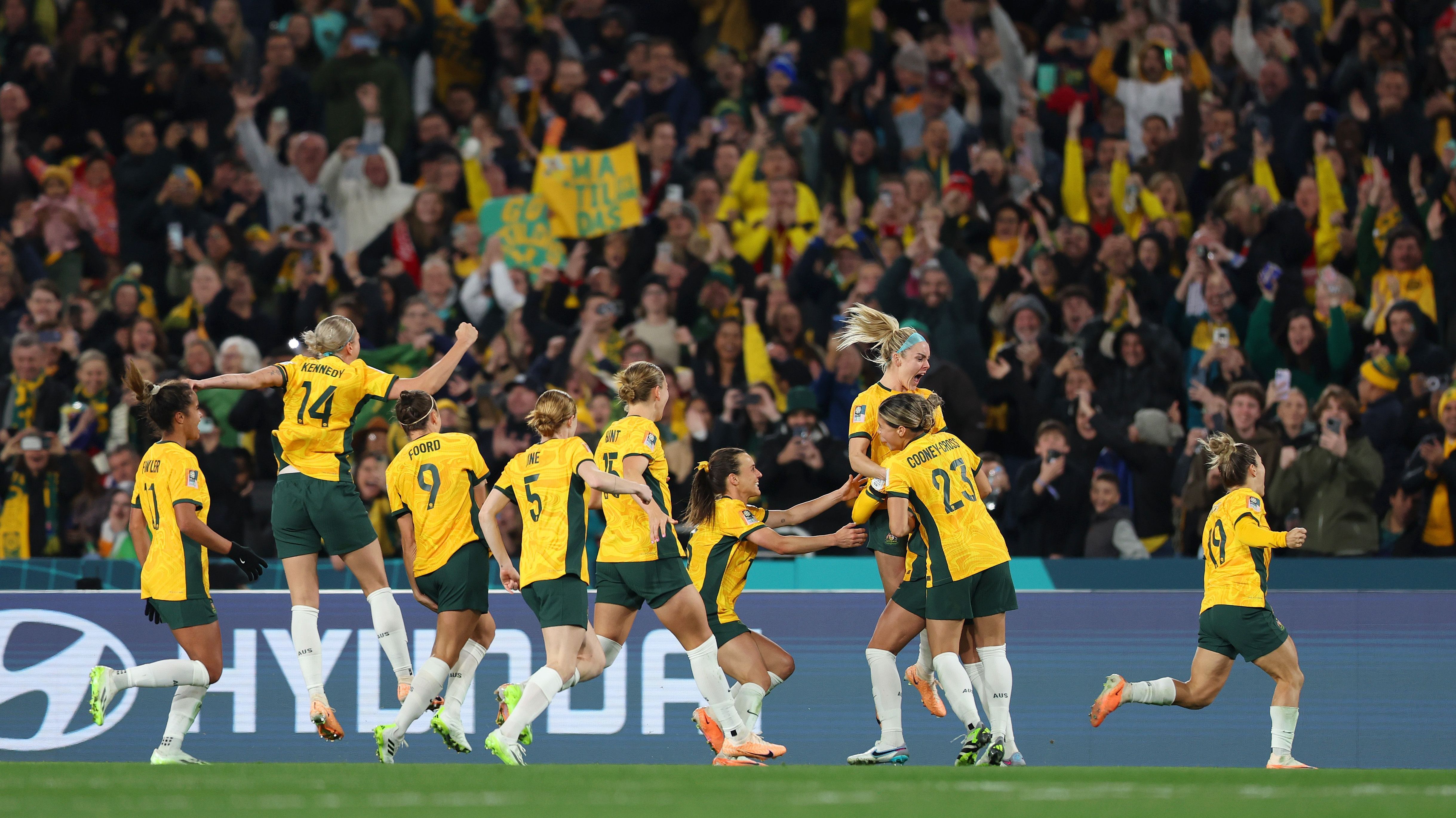 Seleção australiana comemora gol na estreia da Copa do Mundo Feminina contra a Irlanda