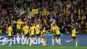 Seleção australiana comemora gol na estreia da Copa do Mundo Feminina contra a Irlanda