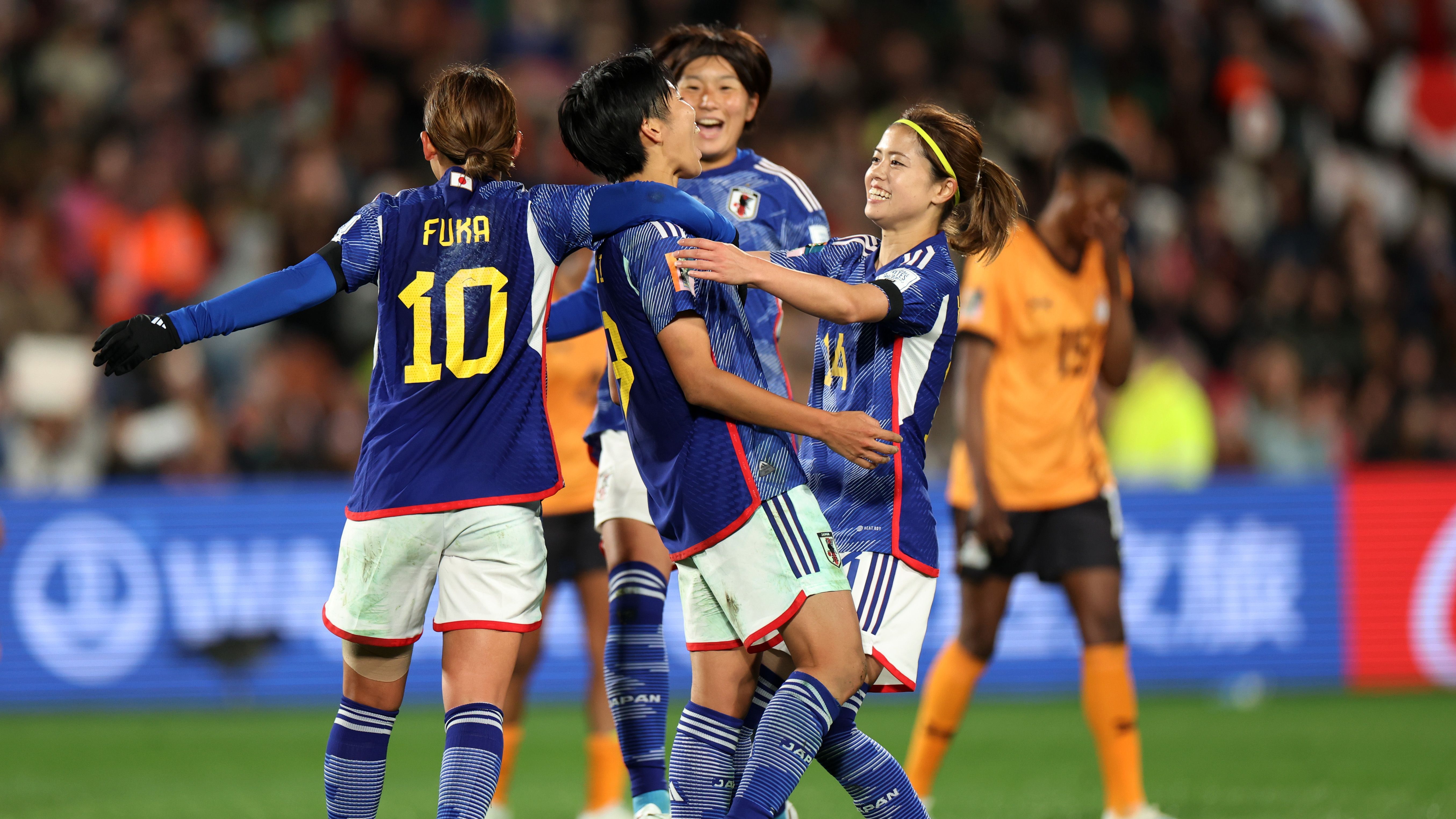 Japão assume liderança do grupo C após goleada