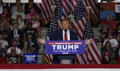 Análise: Por que os doadores de Trump estão pagando seus honorários advocatícios?