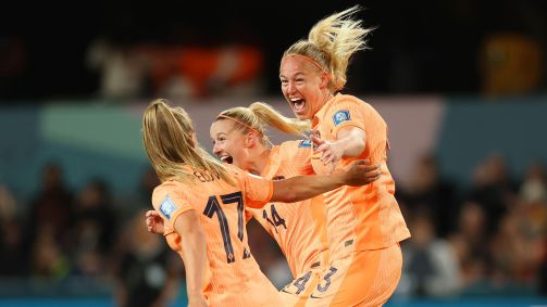 Stefanie Van Der Gragt marcou o gol da vitória holandesa