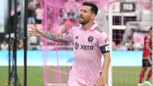 Lionel Messi comemora um dos gols que marcou pelo Inter Miami contra o Atlanta United