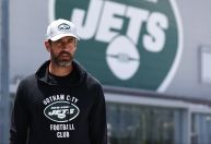Aaron Rodgers aceita corte salarial de R$ 164 milhões em acordo com New York Jets
